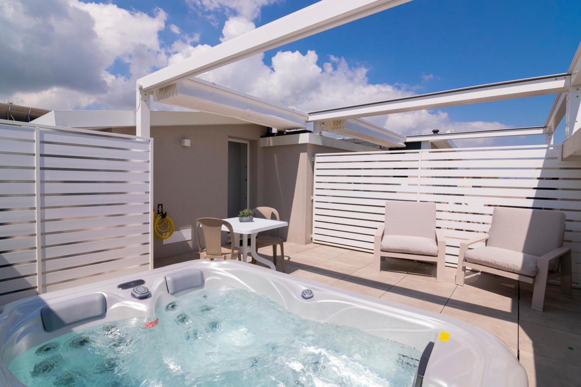 Residence Flow-R Riccione Exterior photo